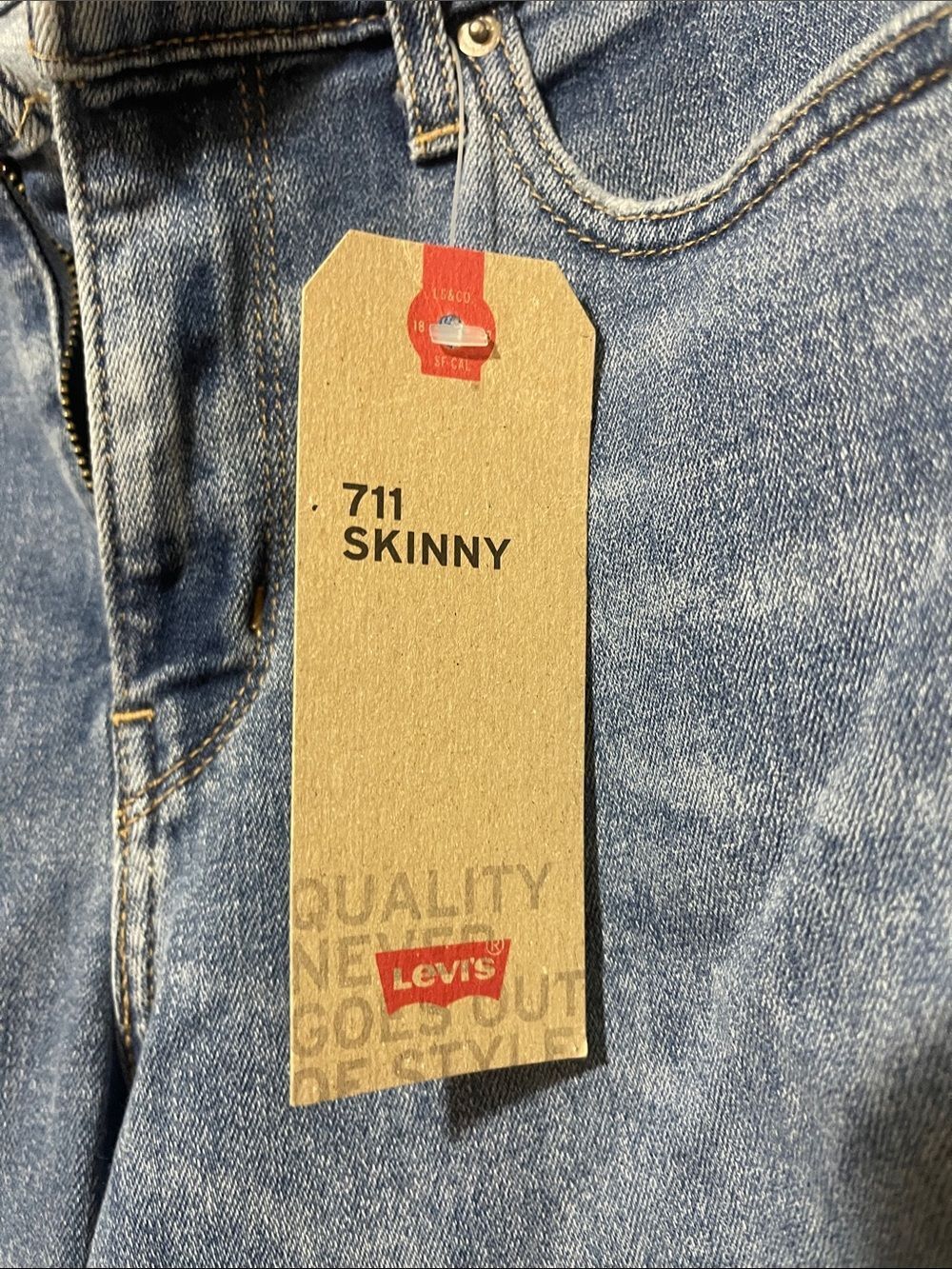 Levi's Light Blue 711 Skinny Jeans NWT size 10 medium 30x30 - Picture 5 of 9
